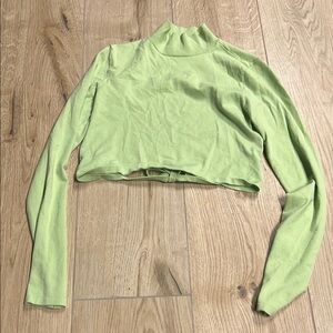 Aritzia Sun-deh light green Fitted Long Sleeve Crop Top‎